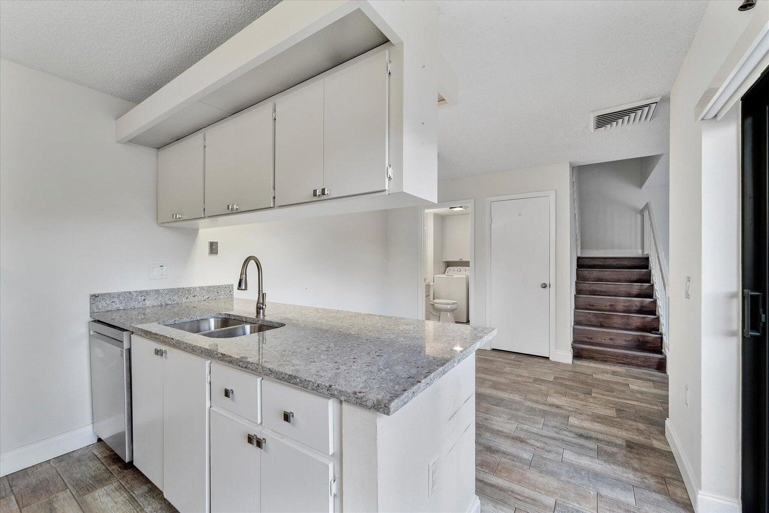 Listing  557 Green Springs Place, West Palm Beach, FL 33409, West Palm Beach, FL 33409