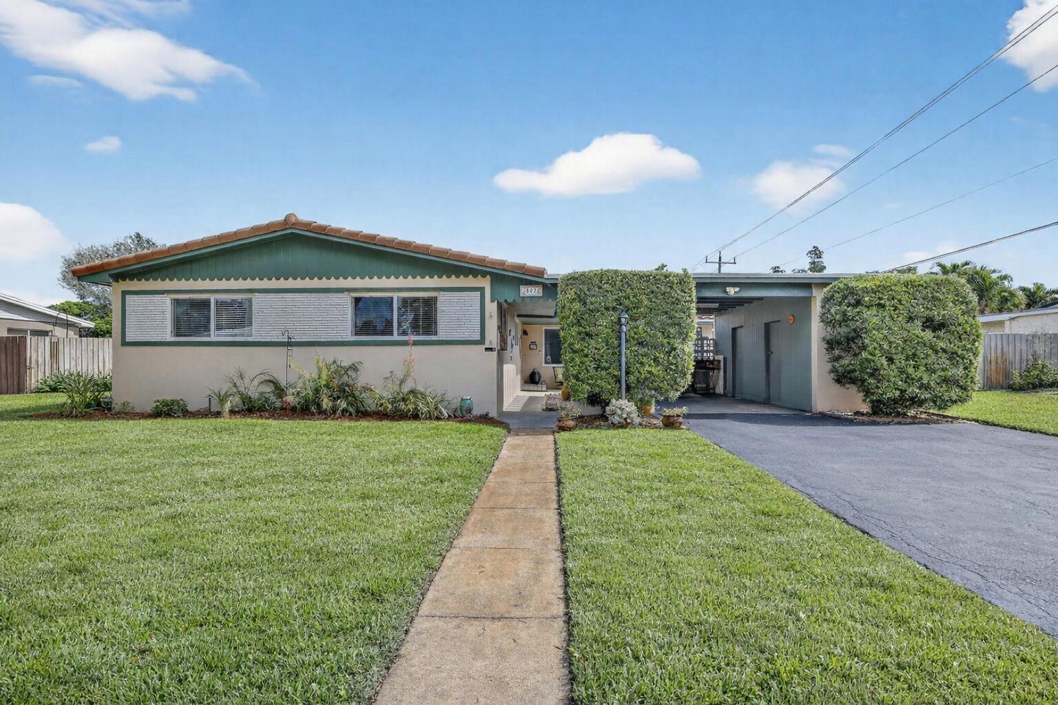 View details of listing 882 Azalea Court, Plantation, FL 33317 Plantation with MLS#