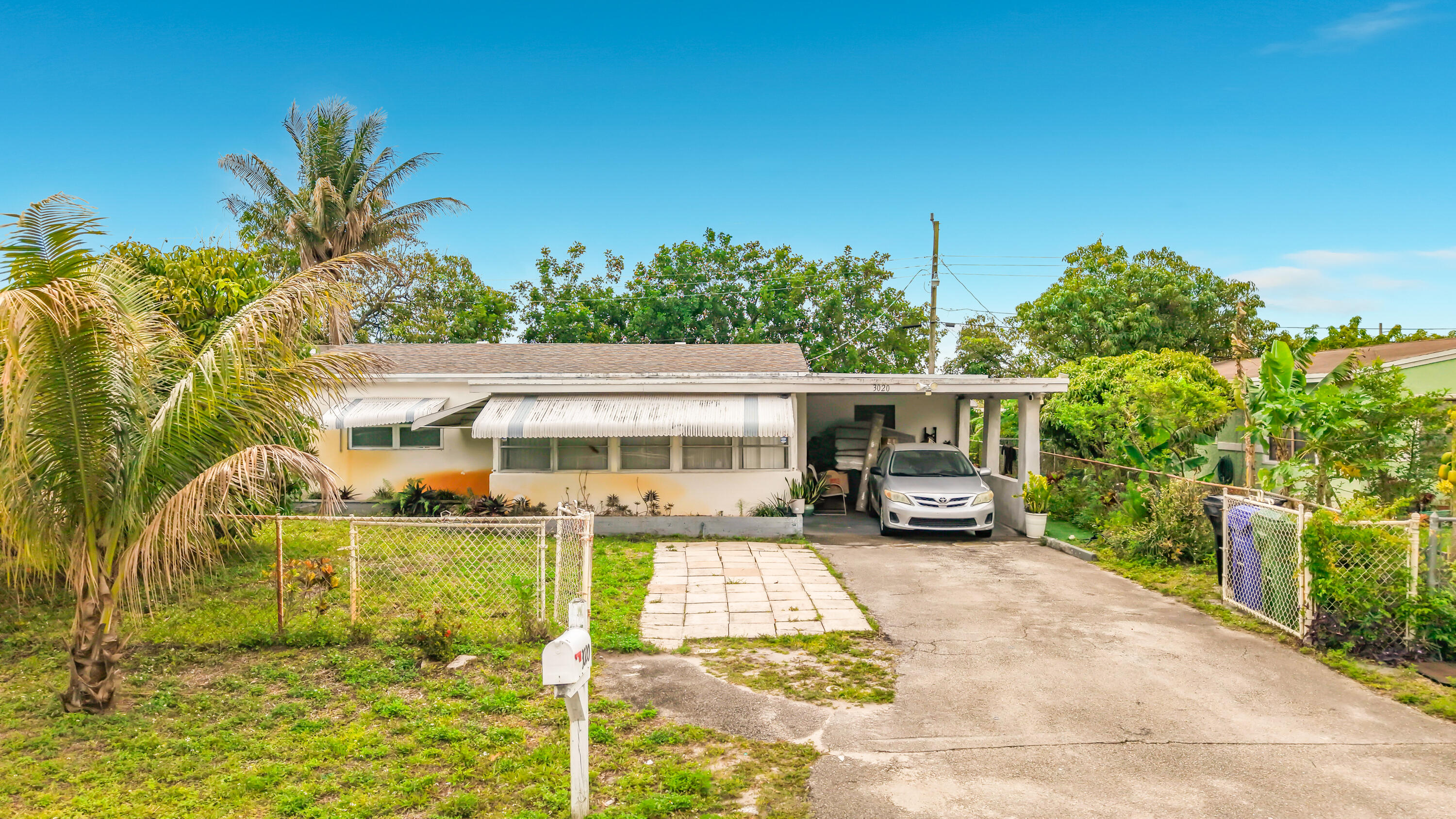 View details of listing 3020 NW 17th Street, Fort Lauderdale, FL 33311 Fort Lauderdale with MLS#