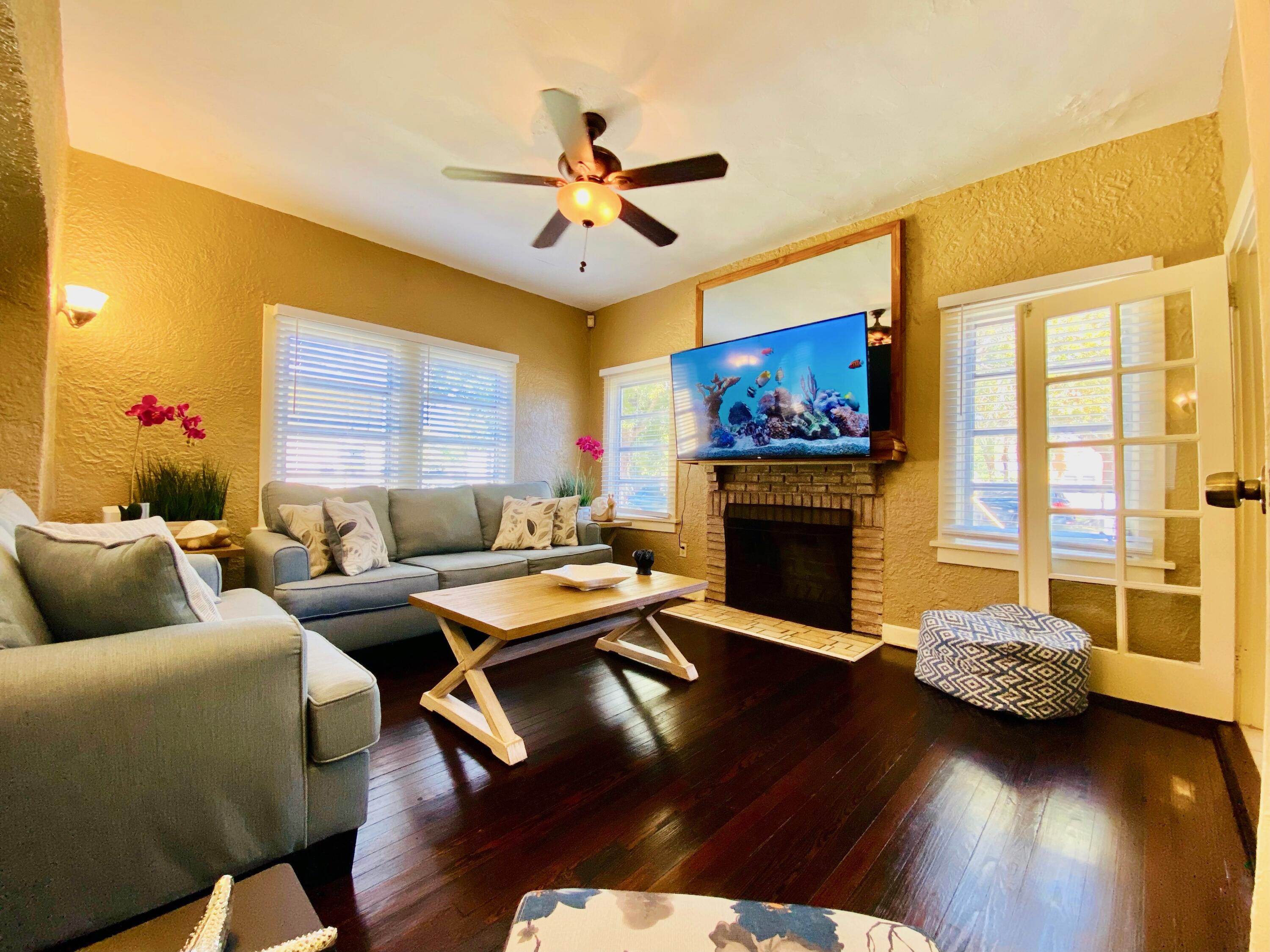 View details of listing 5555 Garden Avenue Sfh With A Detached Apt. Bldg., West Palm Beach, FL 33405 West Palm Beach with MLS#