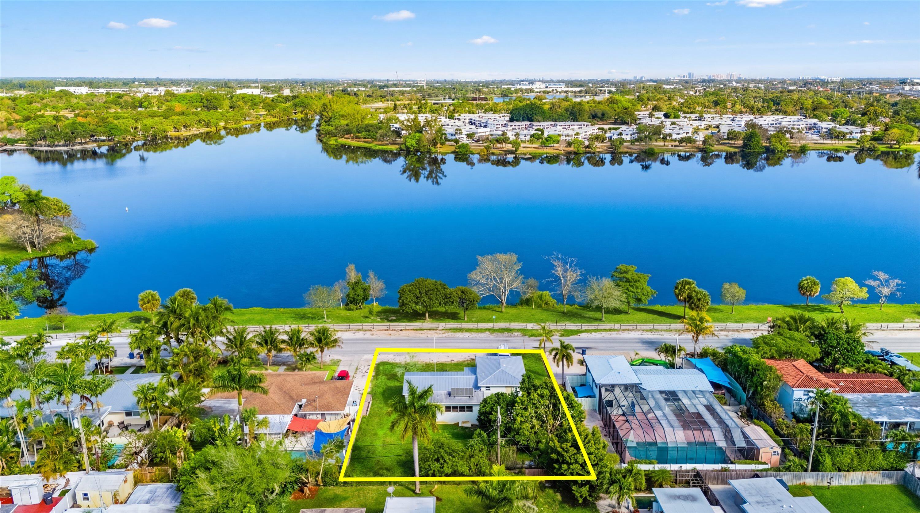 View details of listing 5160 Lake Osborne Drive, Lake Worth, FL 33461 Lake Worth with MLS#