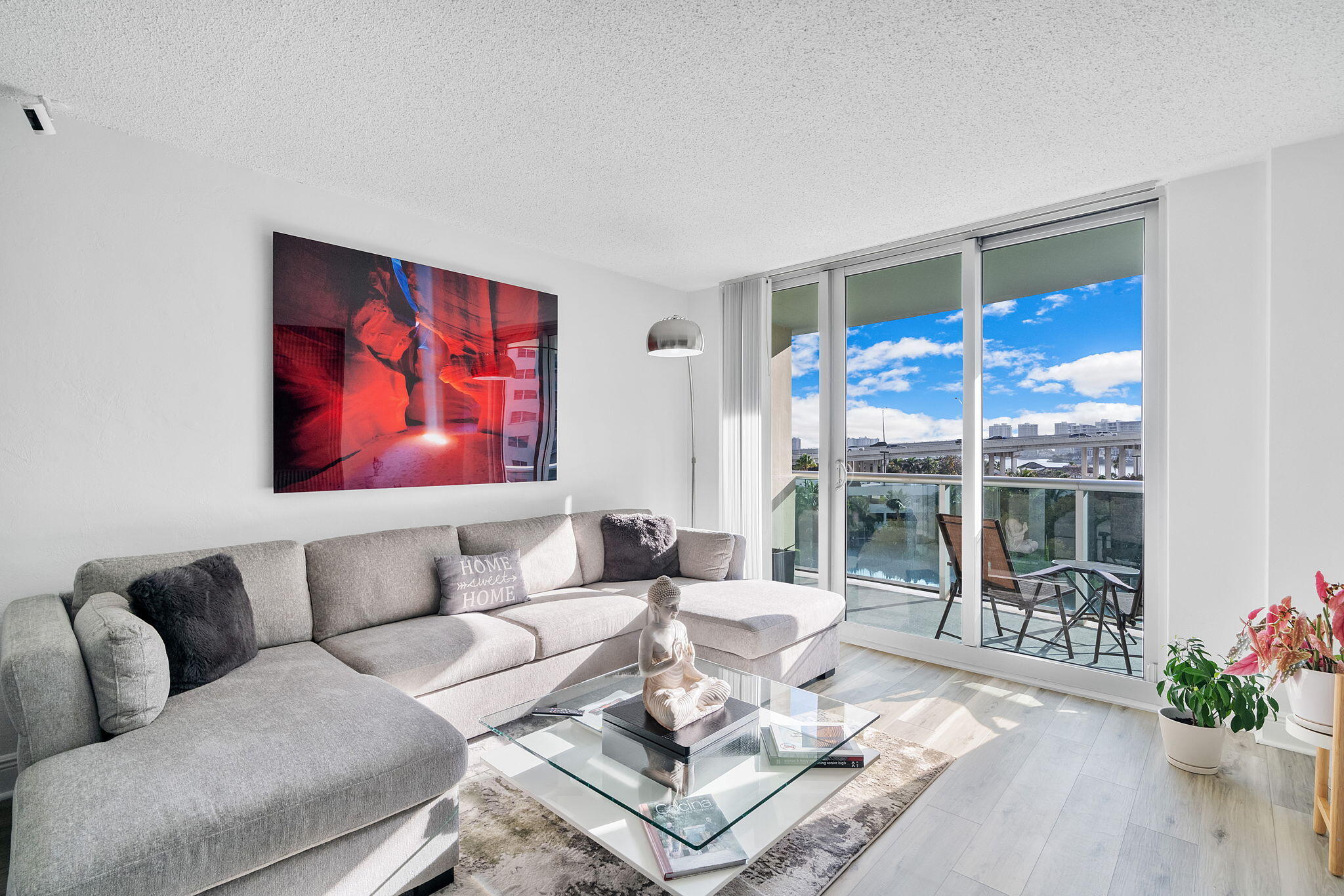 View details of listing 19380 Collins Avenue 523, Sunny Isles Beach, FL 33160 Sunny Isles Beach with MLS#