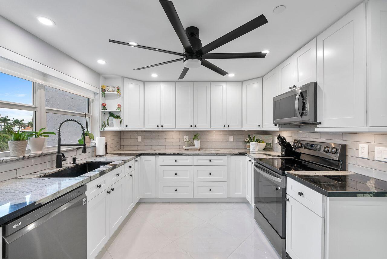 View details of listing 3300 S Ocean Boulevard 317-c, Highland Beach, FL 33487 Highland Beach with MLS#