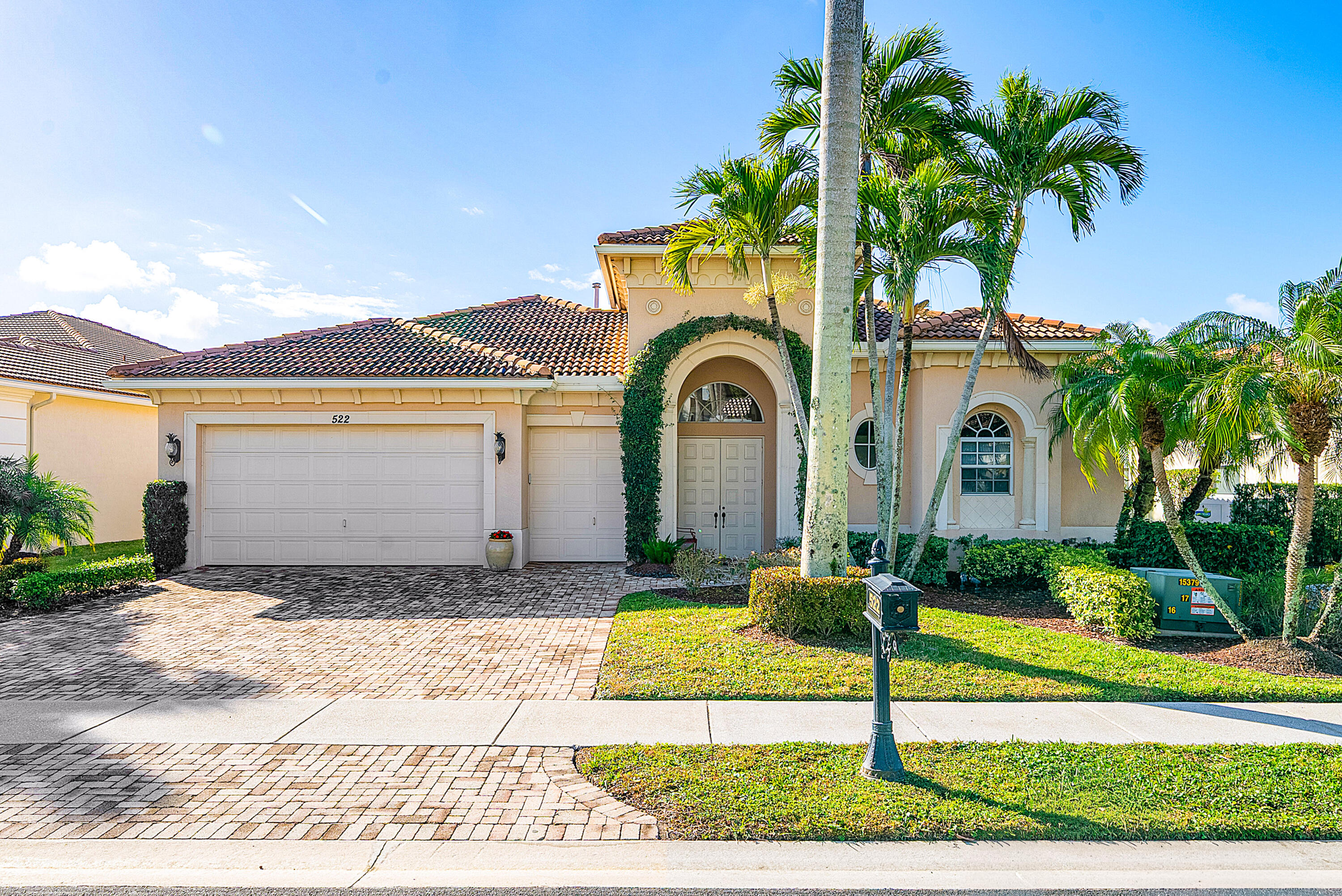 Listing  522 Les Jardin Drive, Palm Beach Gardens, FL 33410, Palm Beach Gardens, FL 33410