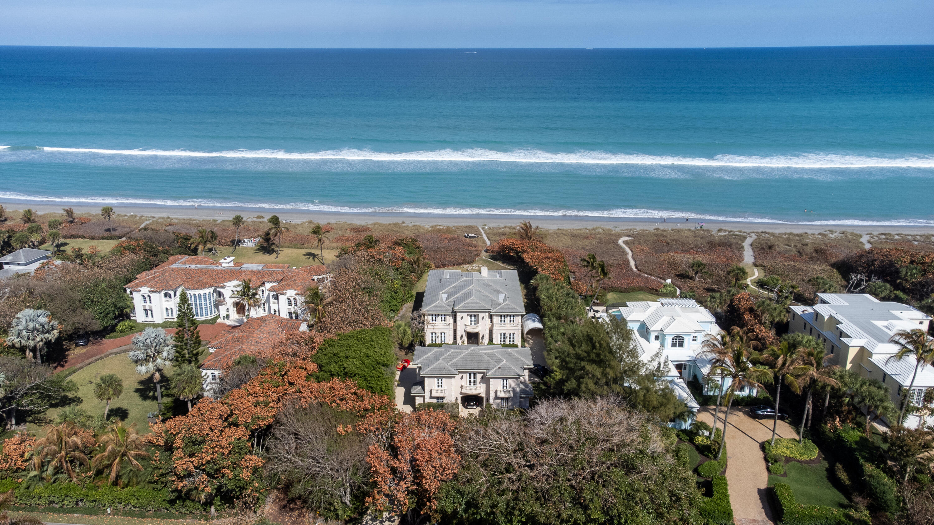 View details of listing 19 N Beach Road, Jupiter Island, FL 33455 Jupiter Island with MLS#