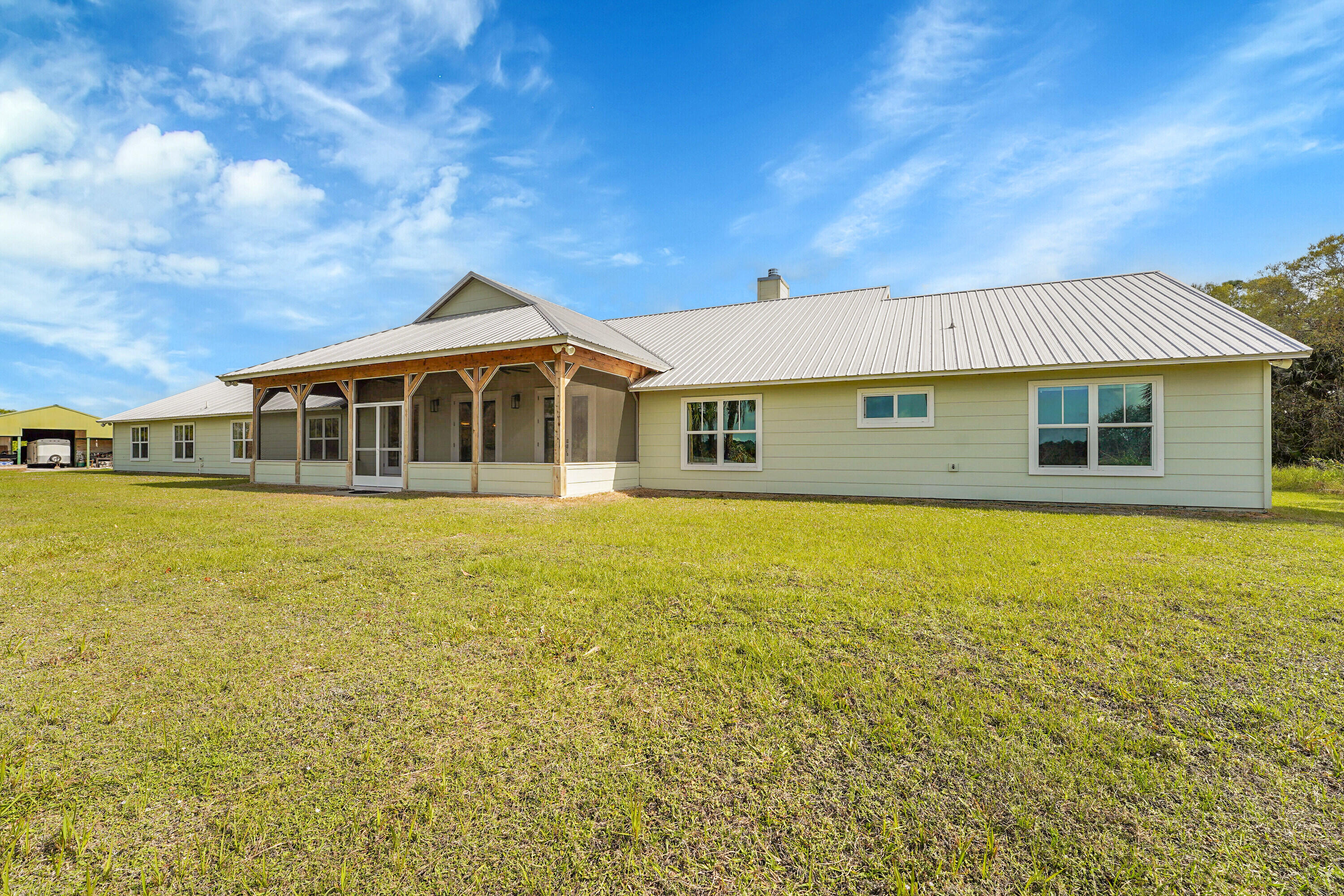 View details of listing 3901 Wild Turkey Trail Trail, Okeechobee, FL 34974 Okeechobee with MLS#