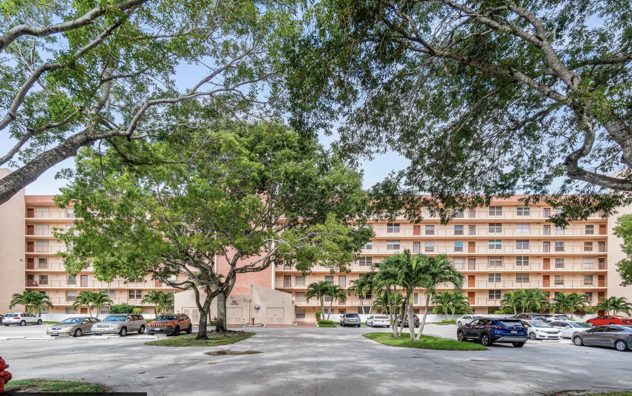 View details of listing 14623 Bonaire Boulevard 605, Delray Beach, FL 33446 Delray Beach with MLS#