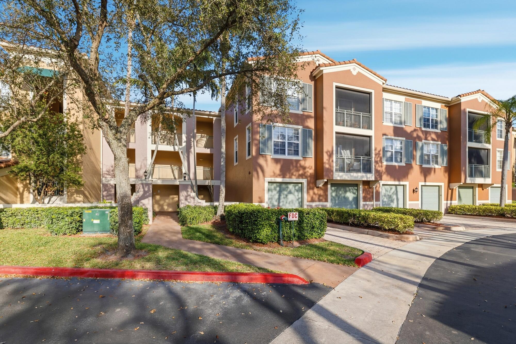 View details of listing 11750 Saint Andrews Place 203, Wellington, FL 33414 Wellington with MLS#