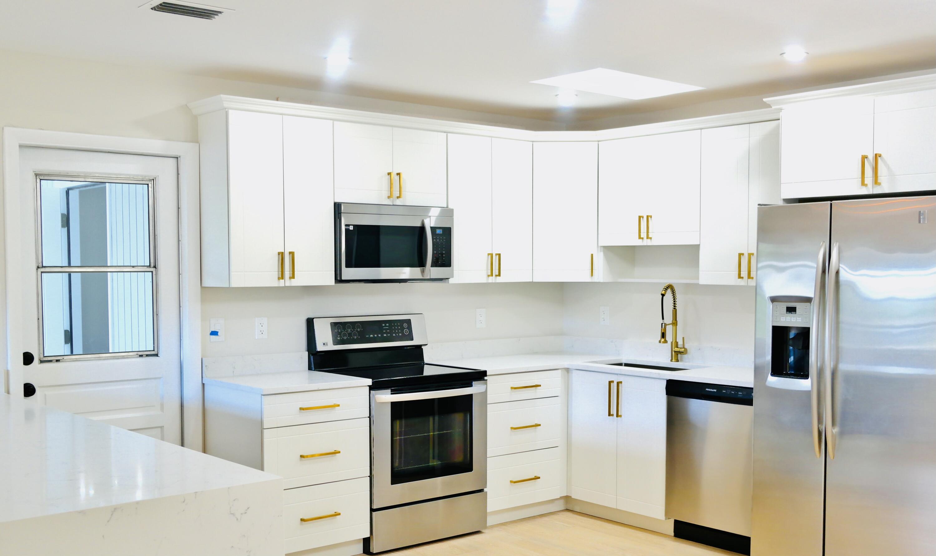 Listing  551 Palmetto Drive, Lake Park, FL 33403, Lake Park, FL 33403
