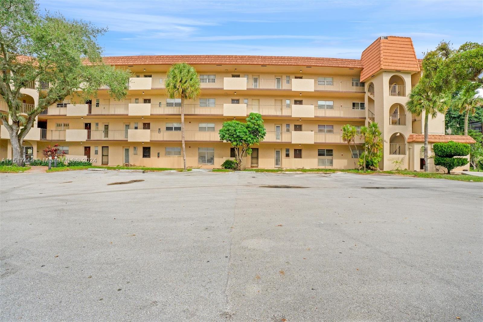 View details of listing 6200 S Falls Cir Drive 310, Lauderhill, FL 33319 Lauderhill with MLS#