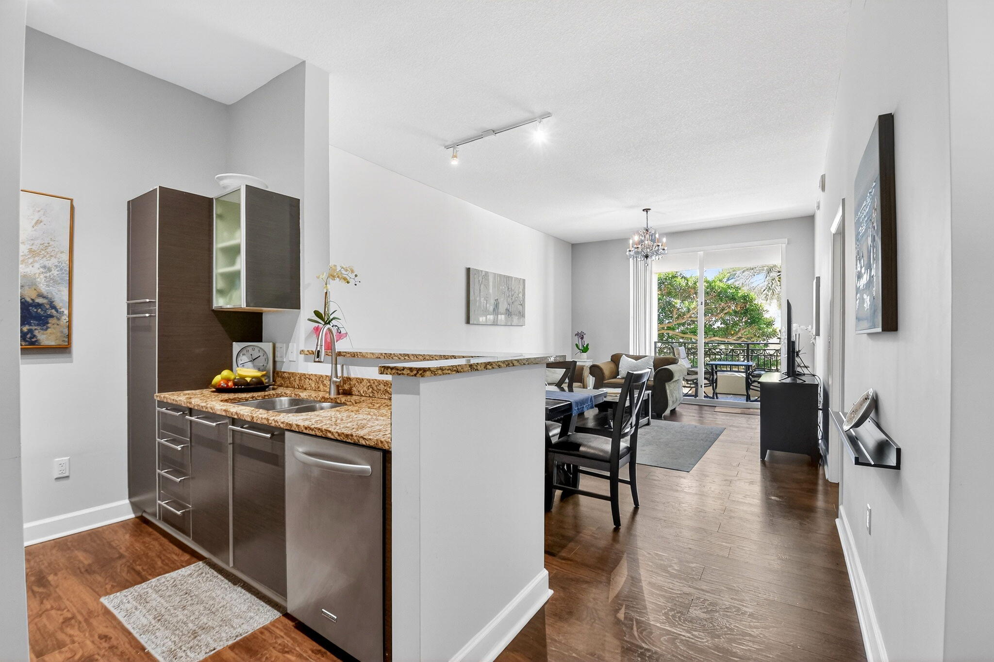 Listing  550 Okeechobee Boulevard 221, West Palm Beach, FL 33401, West Palm Beach, FL 33401