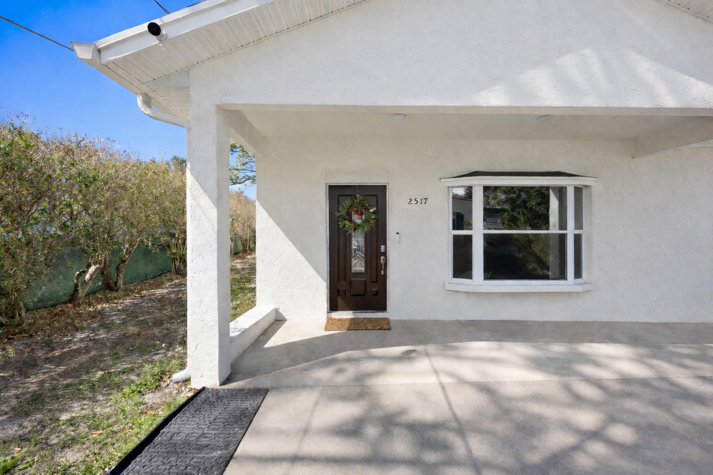 View details of listing 2517 SE Normand Street, Stuart, FL 34997 Stuart with MLS# 
