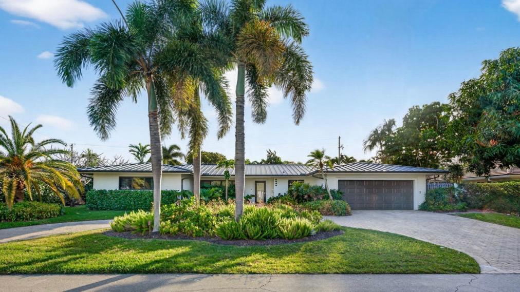 View details of listing 2648 NE 37th Drive, Fort Lauderdale, FL 33308 Fort Lauderdale with MLS# 