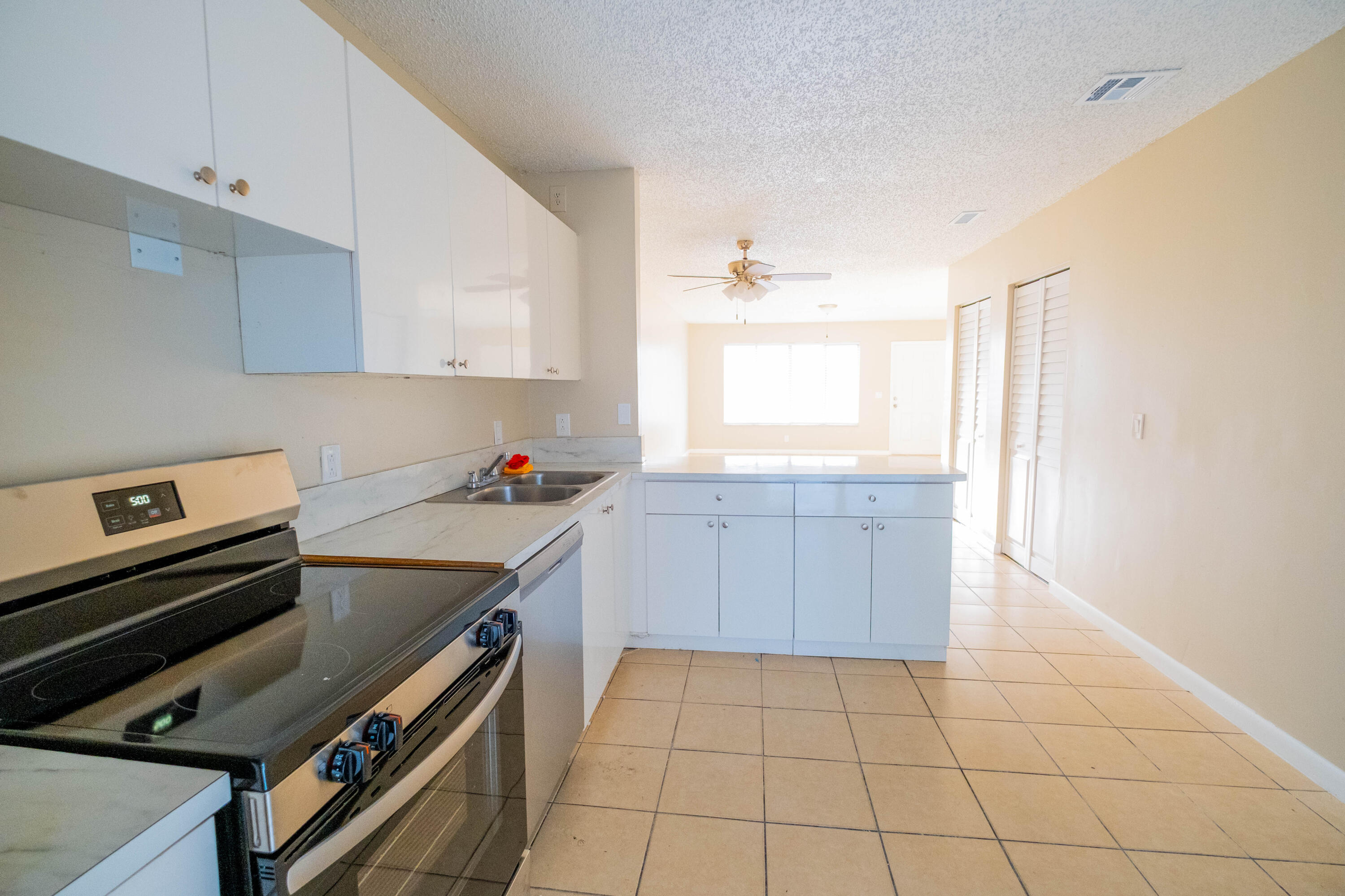 View details of listing 4763 Orleans Court C, West Palm Beach, FL 33415 West Palm Beach with MLS# 