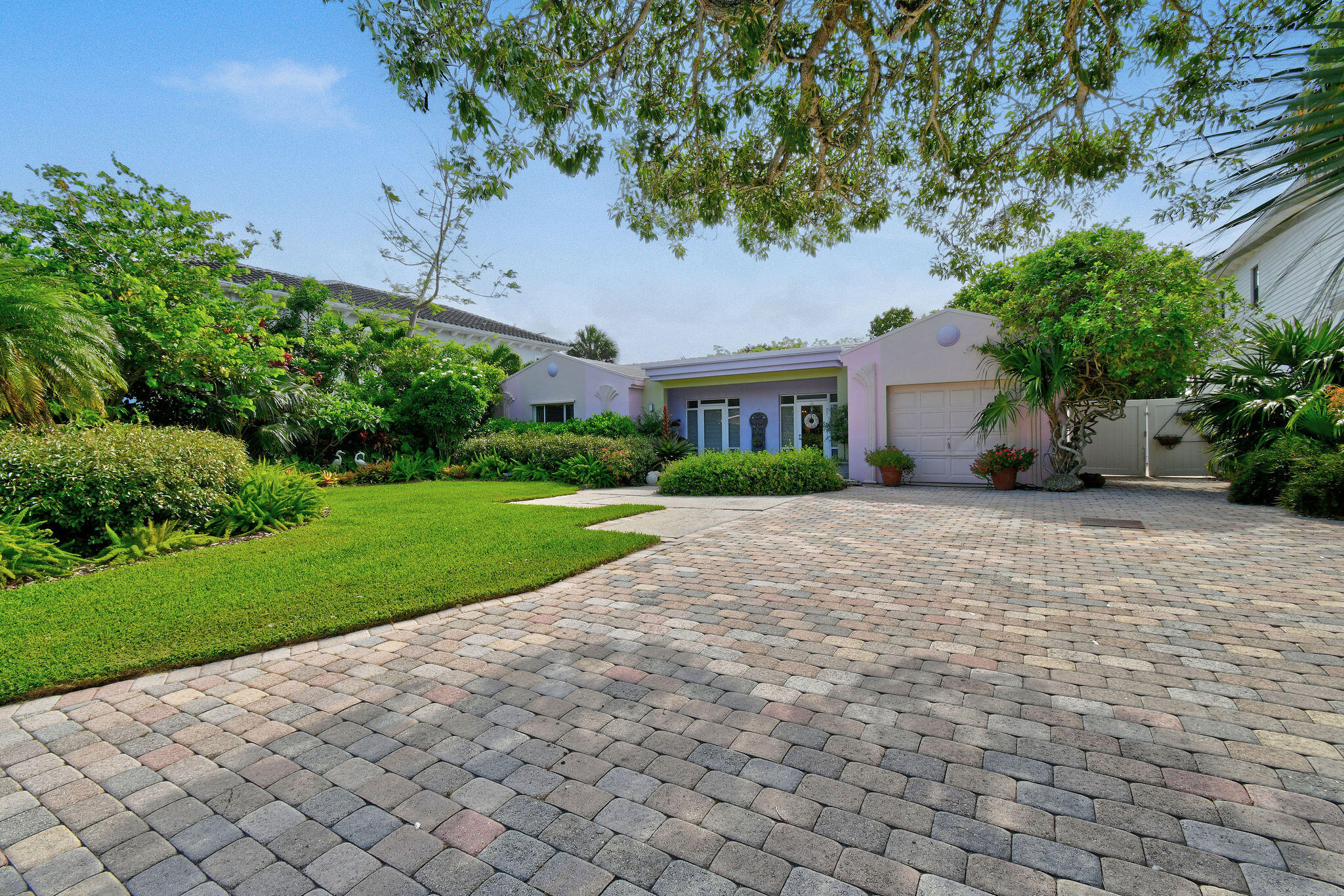 View details of listing 12831 Inshore Drive, Palm Beach Gardens, FL 33410 Palm Beach Gardens with MLS# 