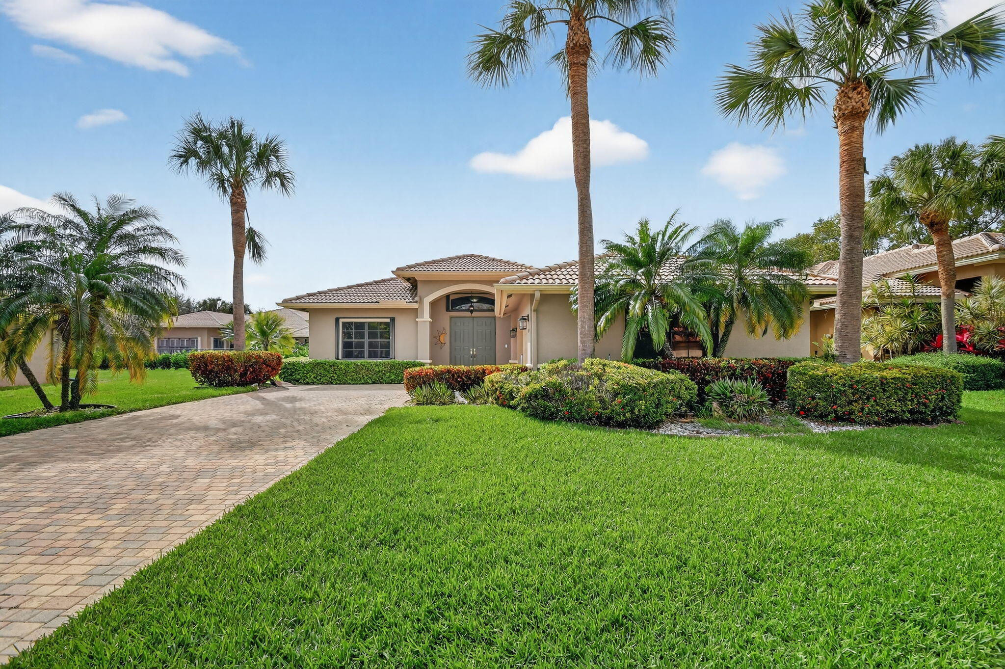 View details of listing 8046 Via Grande, Boynton Beach, FL 33437 Boynton Beach with MLS# 
