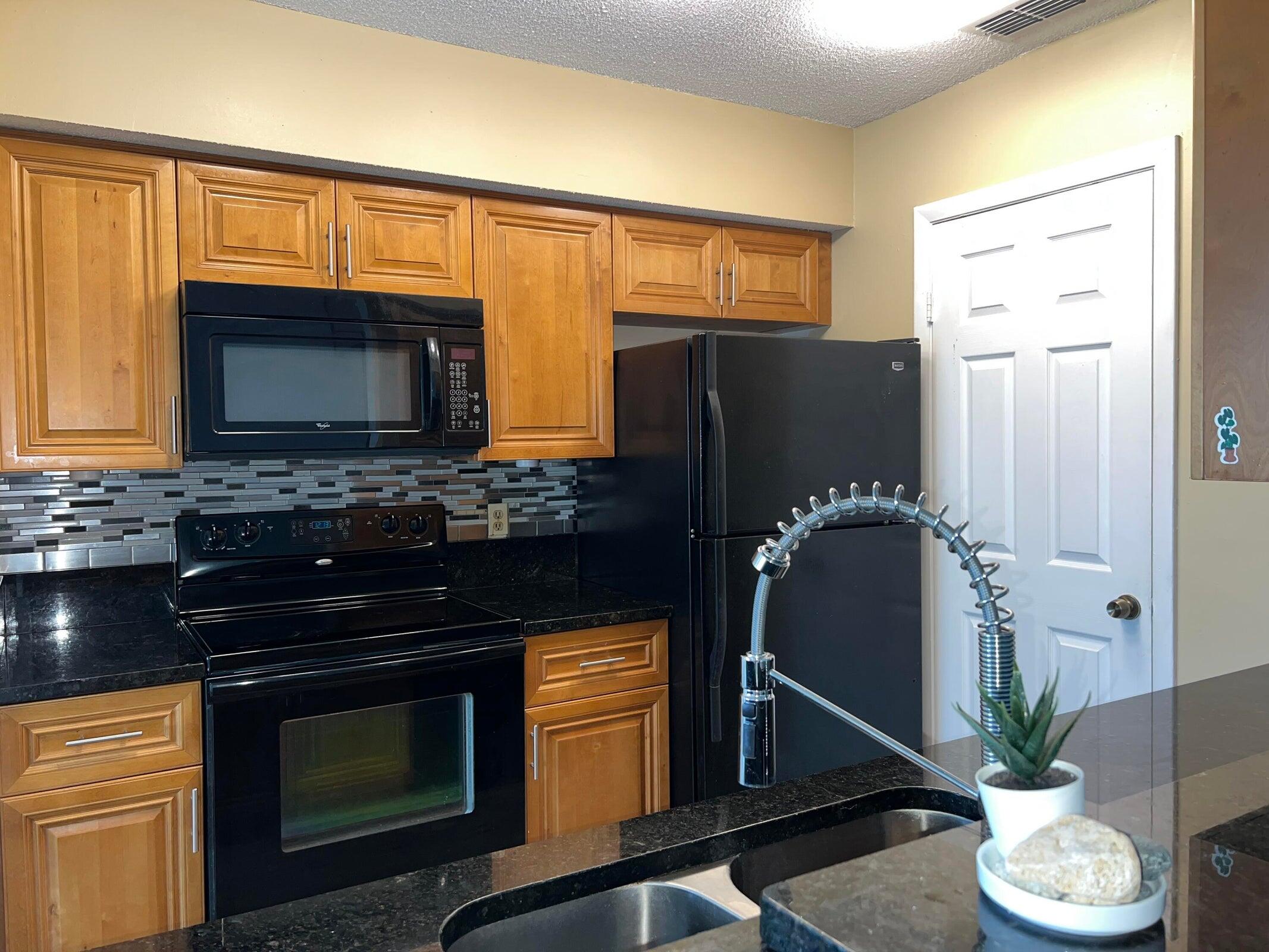 View details of listing 815 W Boynton Beach Boulevard 7-205, Boynton Beach, FL 33426 Boynton Beach with MLS# 