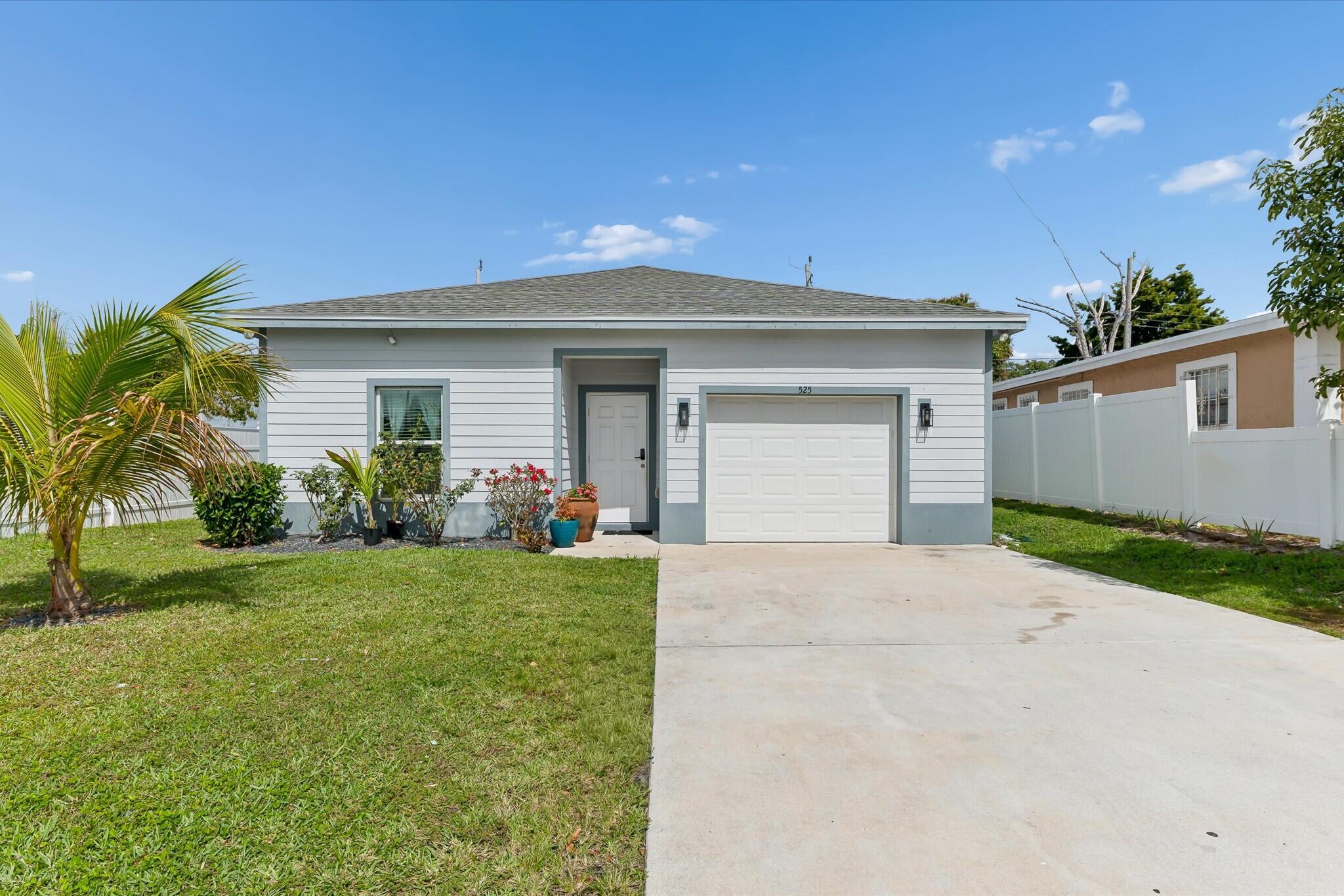 View details of listing 525 NW 12th Avenue, Boynton Beach, FL 33435 Boynton Beach with MLS# 