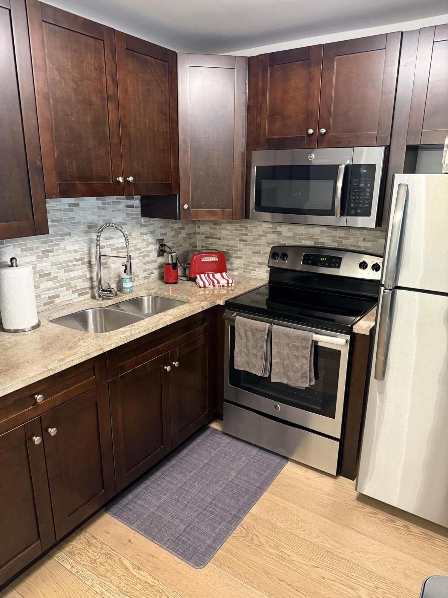 View details of listing 2920 Cynthia Lane 107, Lake Worth Beach, FL 33461 Lake Worth Beach with MLS# 
