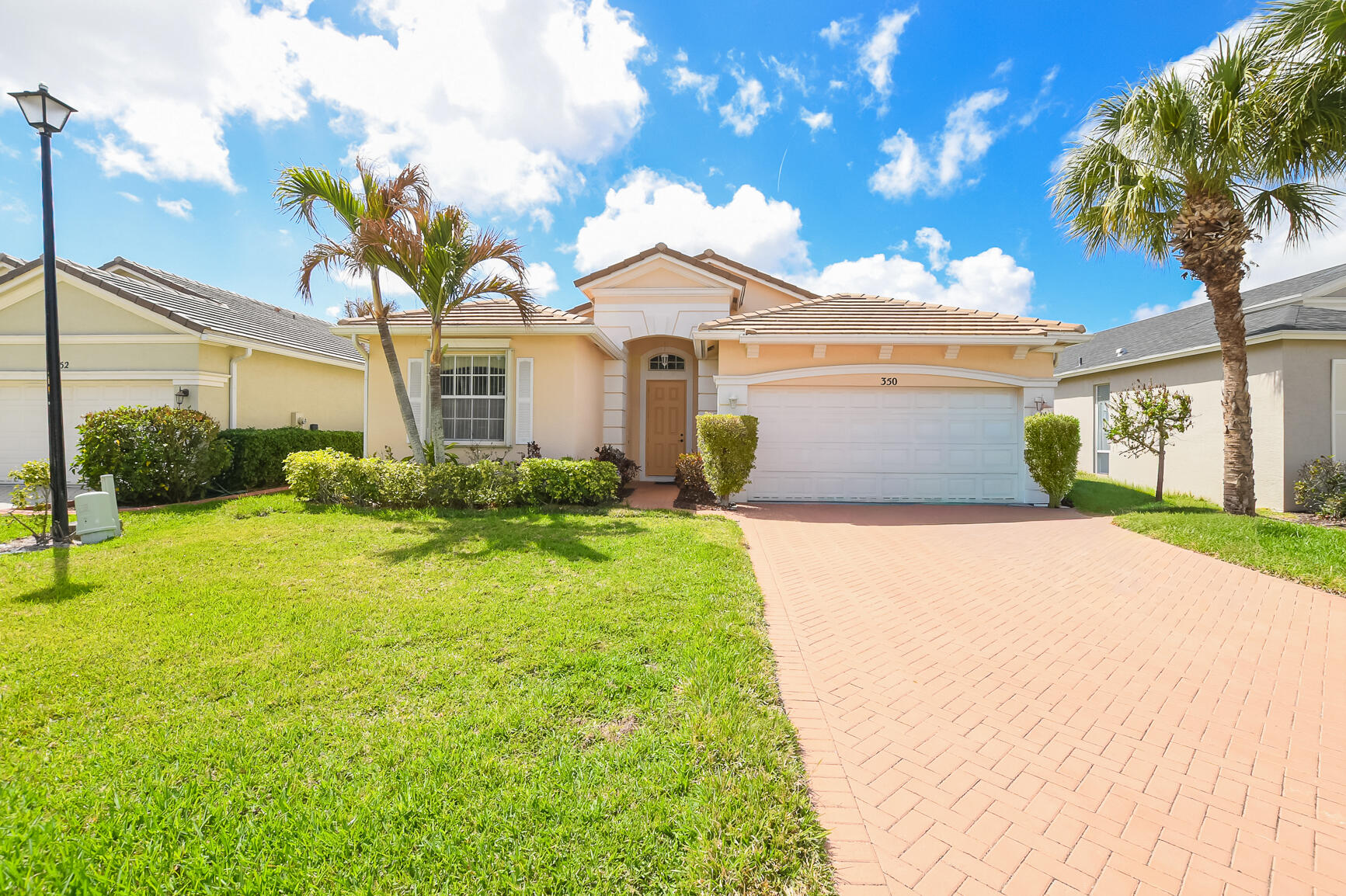 View details of listing 350 SW Lake Forest Way, Port St. Lucie, FL 34986 Port St. Lucie with MLS# 