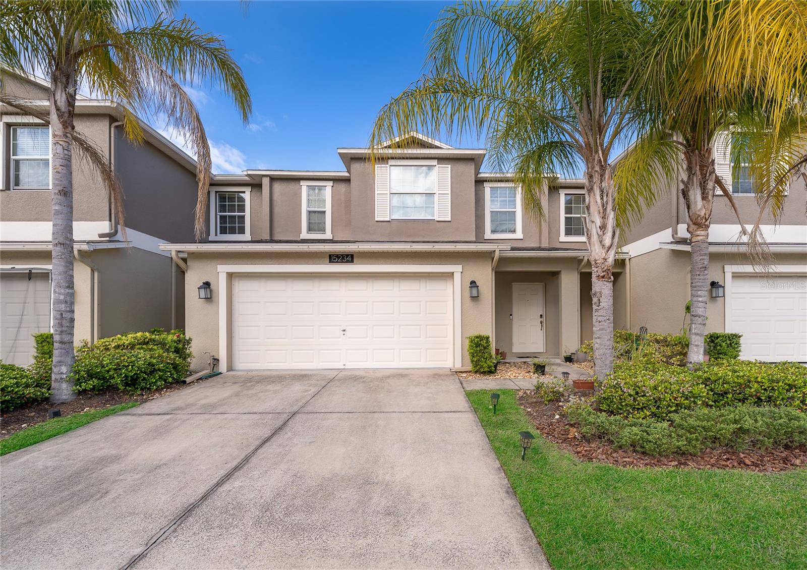 View details of listing 15234 HARRINGTON COVE DR ORLANDO with MLS# S5146441