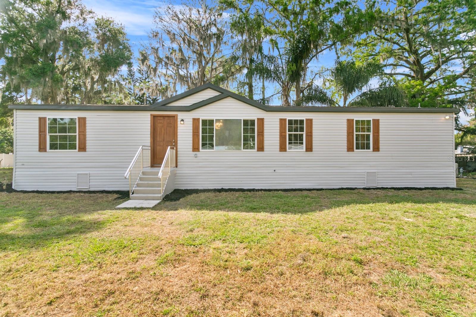 View details of listing 4793 SUNSET RD ST CLOUD with MLS# S5149350