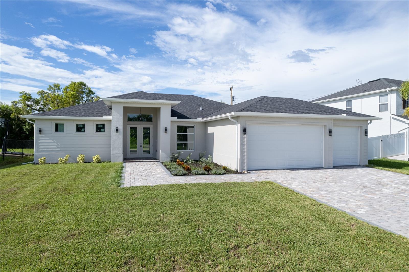 View details of listing 521 NW 5TH ST CAPE CORAL with MLS# TB8460042