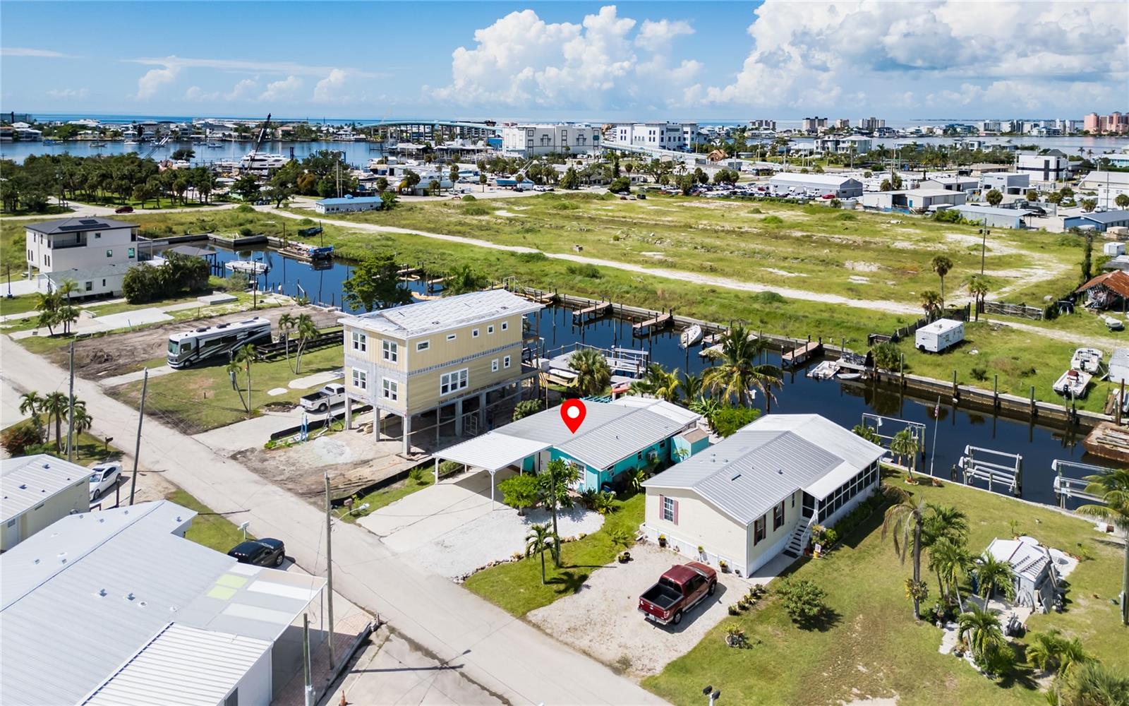 Listing TB8551639 847 OAK ST, FORT MYERS BEACH, FL 33931